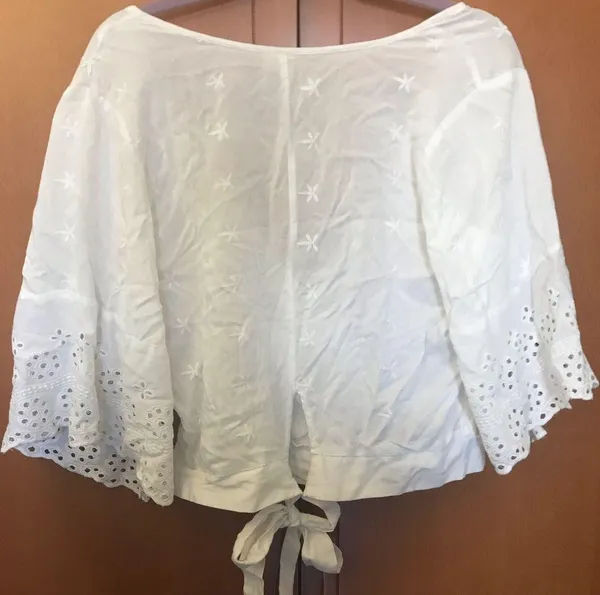 White Going out top Size L - Image 4