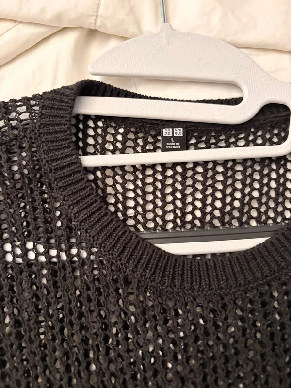 Uniqlo Knit Sweater - Image 2