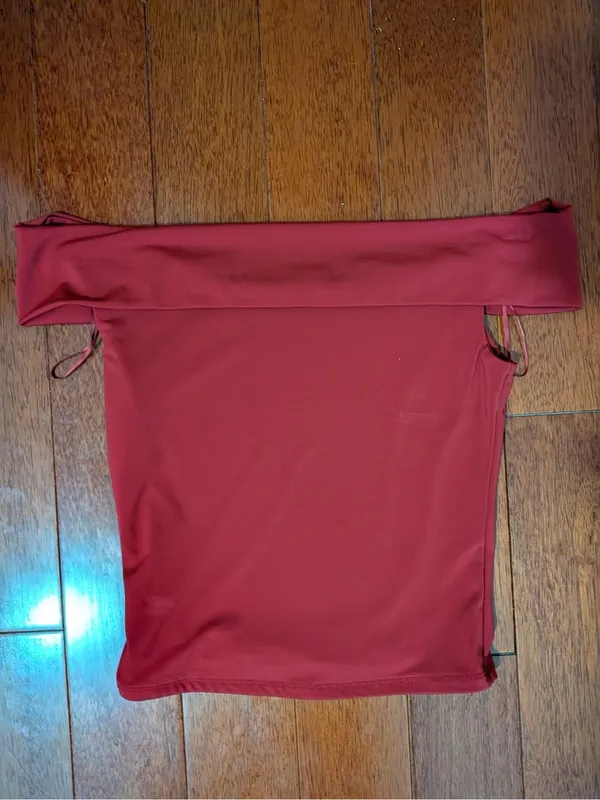 Garage Off-Shoulder Top in Burgundy Red - Image 5
