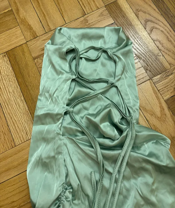 Amazon green satin dress - Image 3