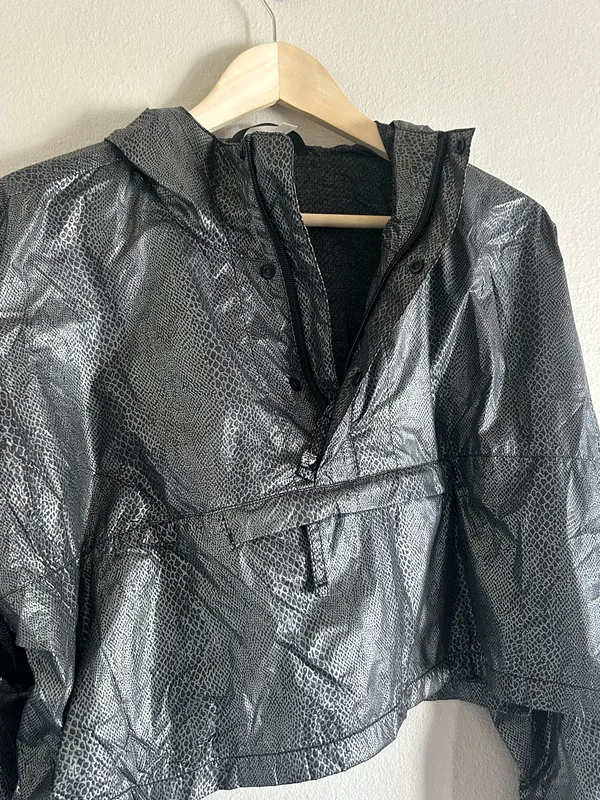 EUC Free People Diamond Back Reflective Jacket XS - Image 5