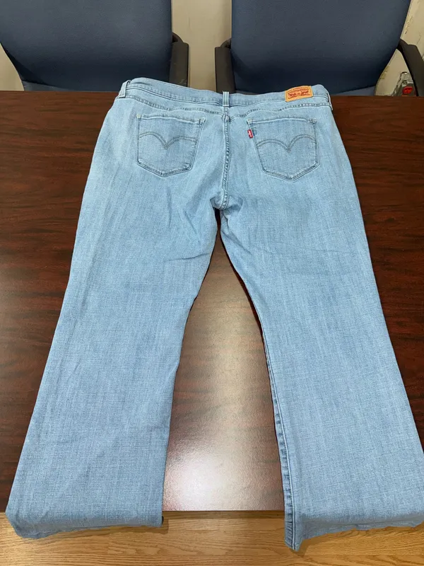 Levi’s Classic Bootcut 20W- Hemmed - Image 3
