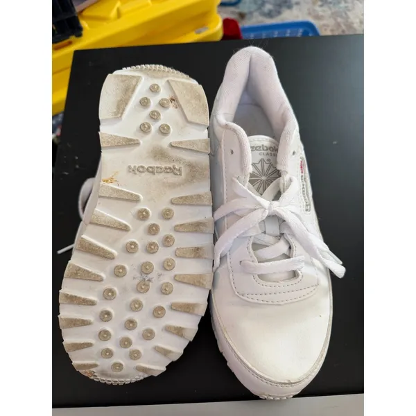 Reebok Classic White Sneaker in 7.5‎ - Image 2