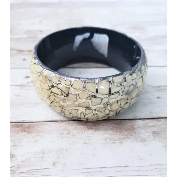 Vintage Bracelet - Dark Cream & Silver Tone Crackled Design (Damaged) - Image 2