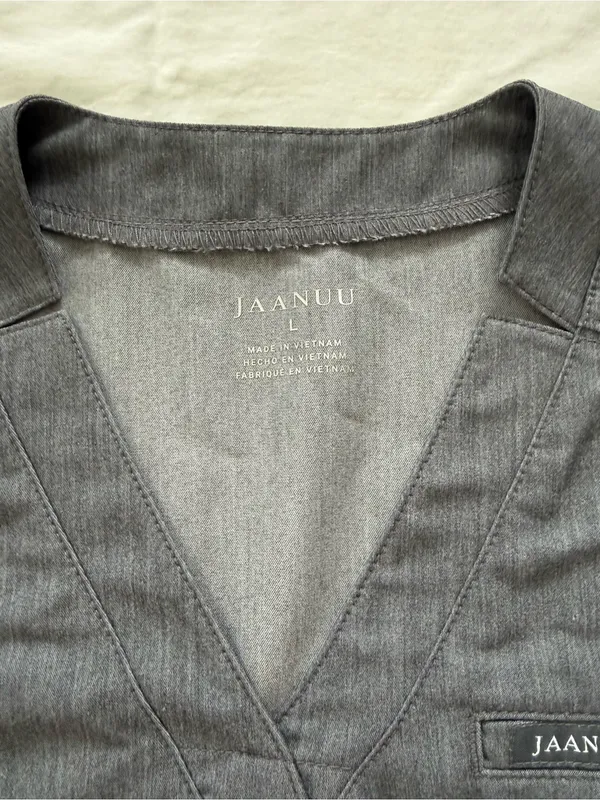 Jaanuu Women's Relaxed 3-Pocket Scrub Top Gray Large - Image 3