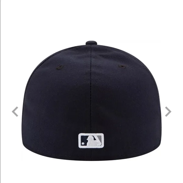 New era black Yankees cap with white logo Nwot - Image 7