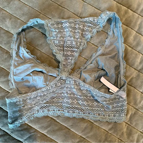 VICTORIA’S SECRET Lace Bralette in Pale Green - Image 5