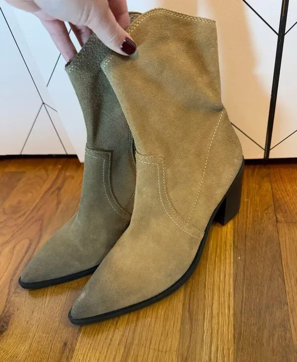 BP Surina Lea Women’s 10M Leather Suede Tan Chunky Block Heal Ankle Bootie Boots - Image 2