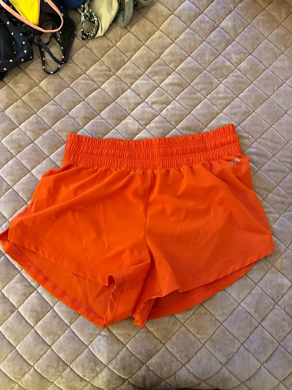 BDG women’s shorts - Image 3