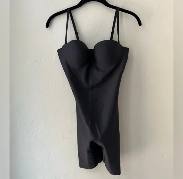 SKIMS Body Contour Mid Thigh Bodysuit L - Image 5