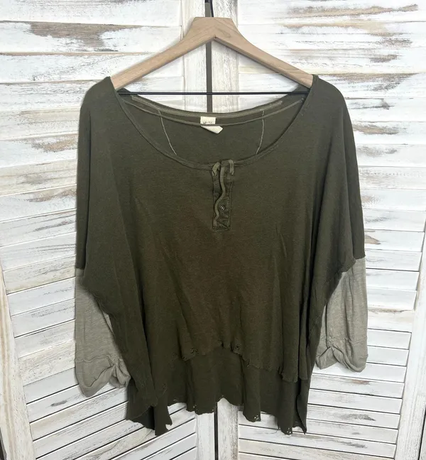 FREE PEOPLE Women's Small Star Oversized Henley Top Army Green Boho Distressed - Image 4