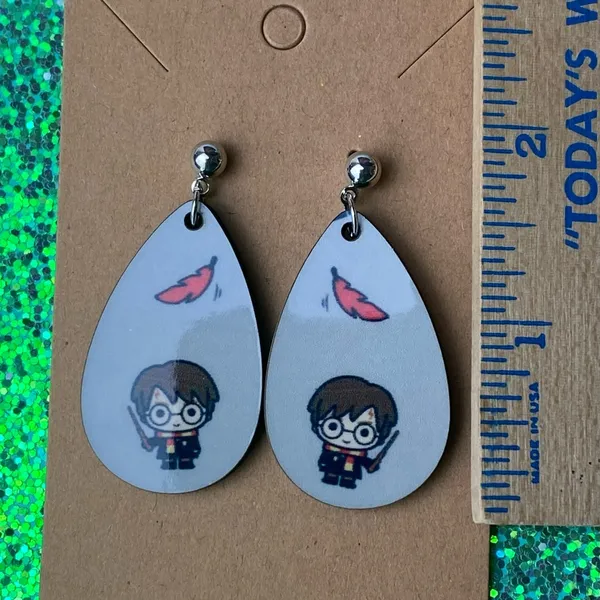 Harry Potter Dangle Pierced Earrings, New - Image 3
