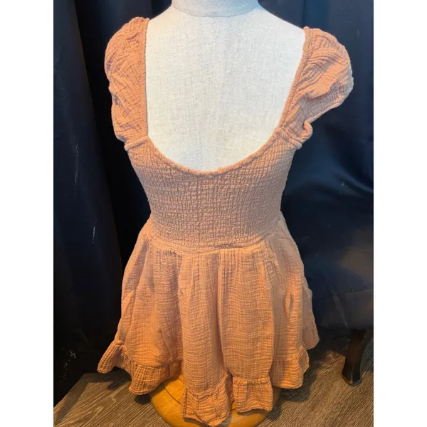 American‎ Eagle Smocked Mini Dress Terracotta Peach Ruffle Hem Size Medium - Image 5