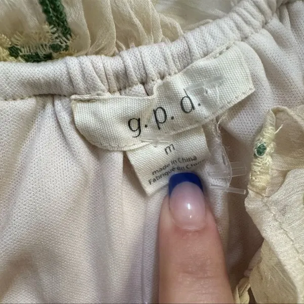 G.P.D. Cream Floral Embroidered Puff Sleeve Dress - Size Medium - Image 3