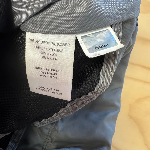 The North Face Quilted Crossbody Messenger Bag Black Nylon ABKZ T196 T596 Unisex - Image 7