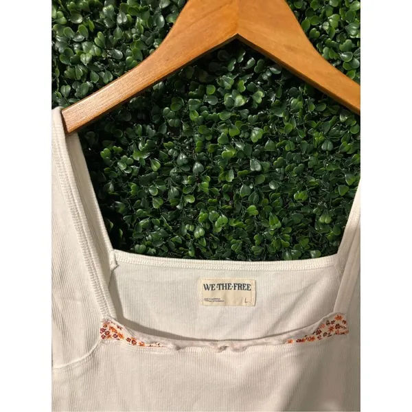 Free People We The Free Secrets Tee Tank Sz Large NWOT Cream Floral Cropped - Image 2