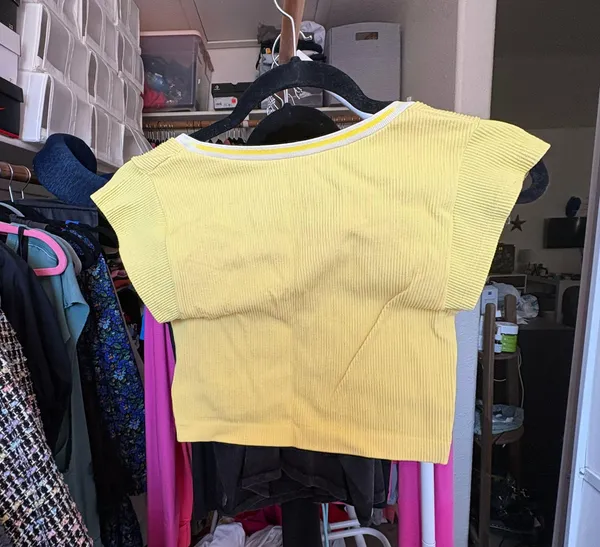 Urban Outfitters Crop Tops - Image 3