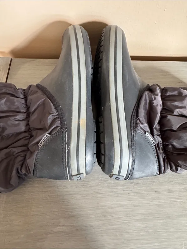 Crocs 14614 WINTER PUFF BOOT Womens Sz 10 Winter Warm Nylon Shaft Boots Black - Image 6