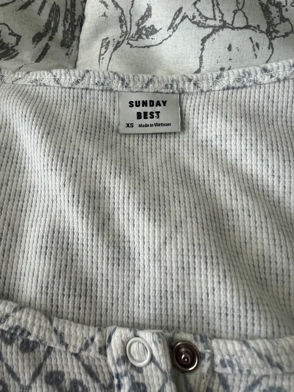 Aritzia Sunday Best Crop Henley Longsleeve - Image 4