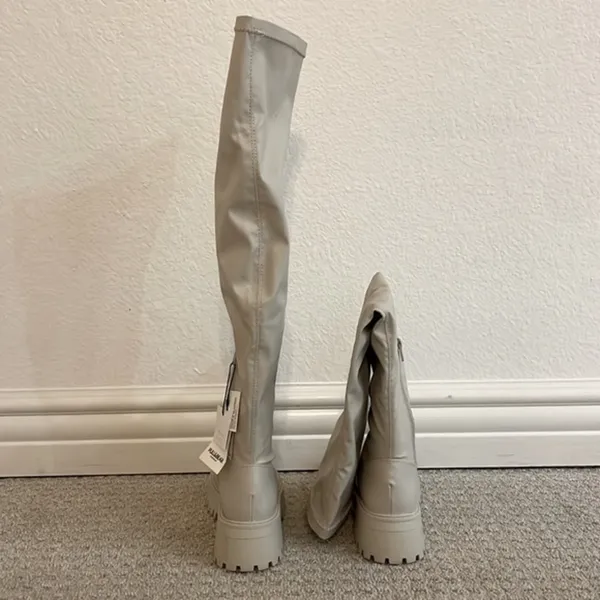 NWT- Pull & Bear Off White Over The Knee Chunky Heel Boots - Image 3