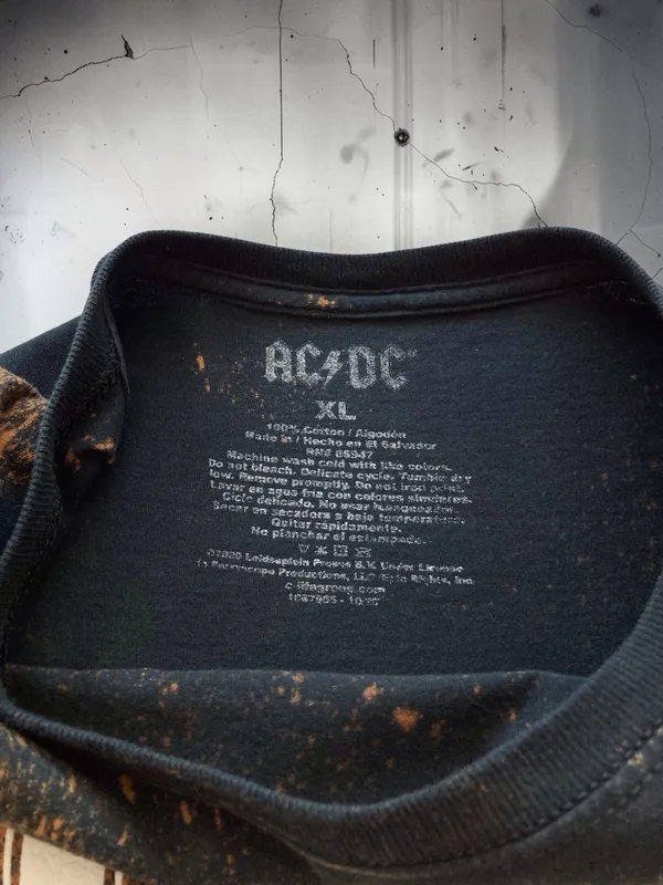 AC/DC Back in Black Bleached Fringe Band Tee Rock Grunge XL - Image 3