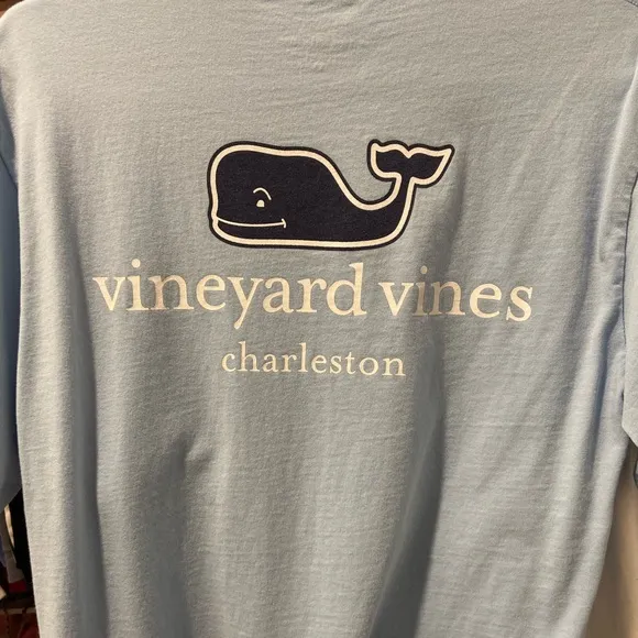 SPECIALIZED LOCATION VINEYARD VINES SHIRT!!! - Image 2