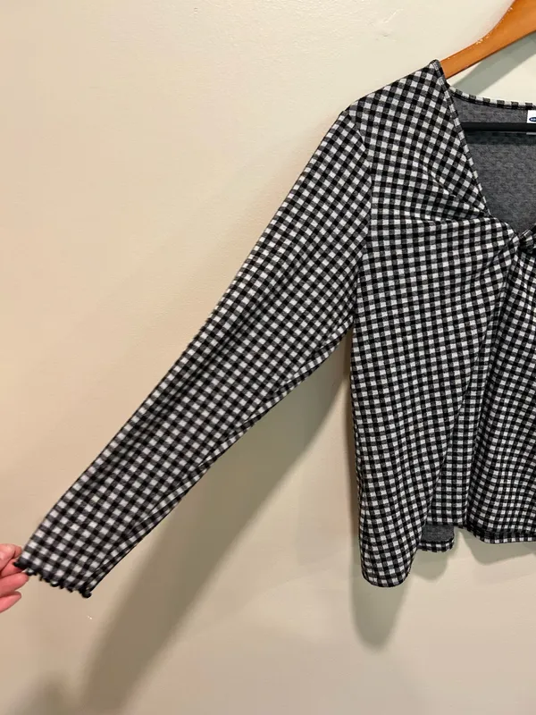 Old Navy Gingham long sleeve shirt - Image 2