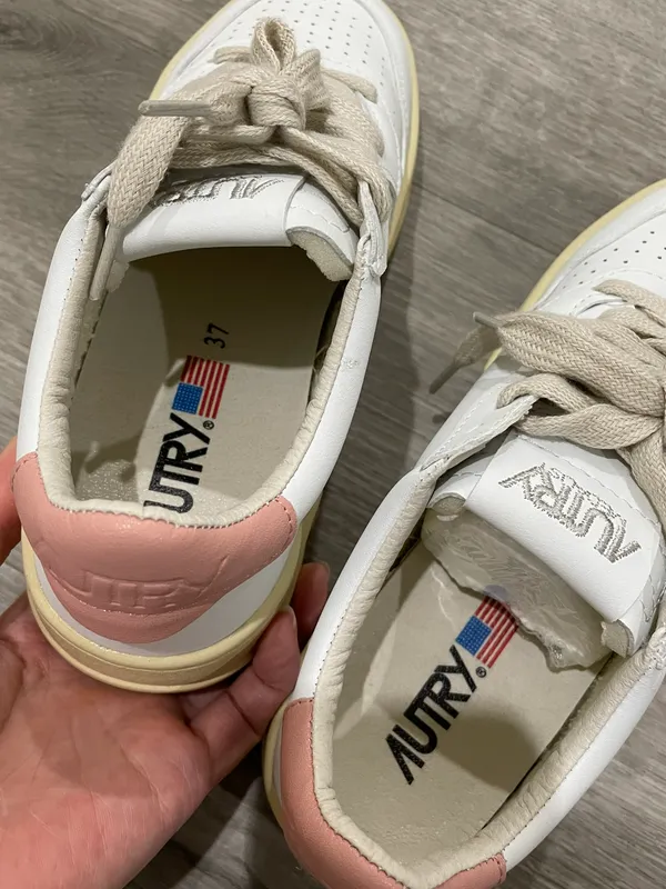 Autry Medalist White And Pink Low-Top Sneakers - Image 6