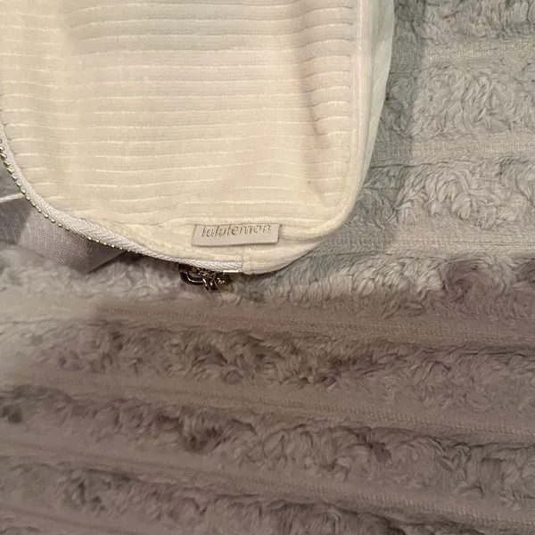 Lululemon Everywhere Belt Bag 1L Corduroy White Opal Gold Hardware Crossbody - Image 3
