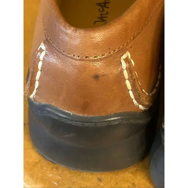 Thom McAn Size 7 Women Leather Shoes Slip on Flat Heel Comfort Loafers - Image 9