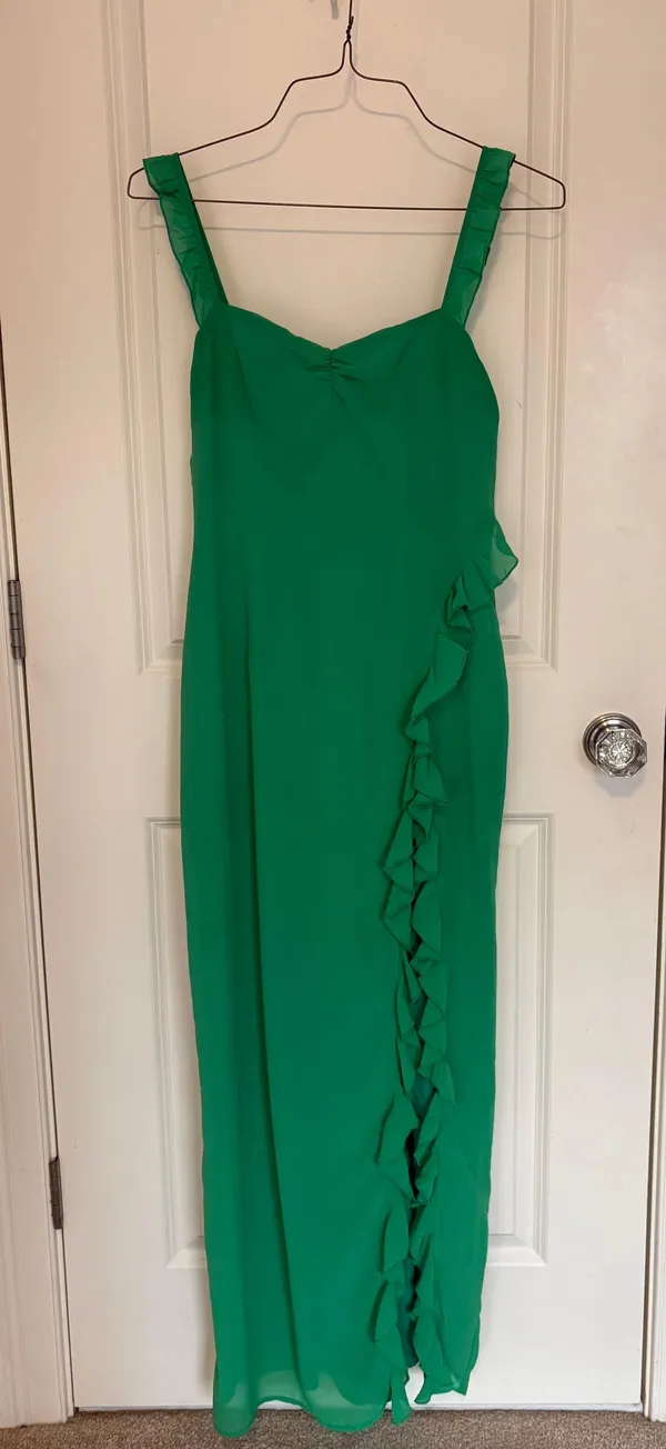 Revolve Green Formal Dress - Image 2