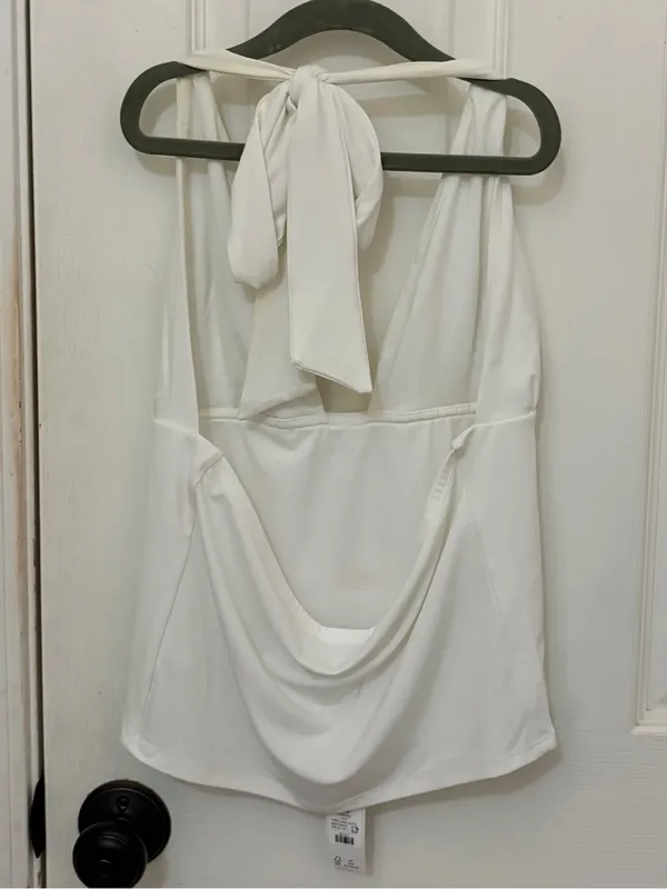 NWT!! Garage Pixie Plunge Halter Top in White - Image 10