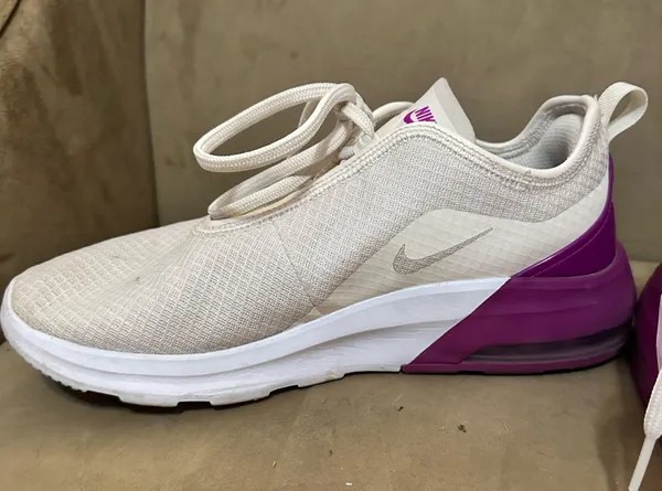 Nike Air Max Women’s Sneakers - Image 4