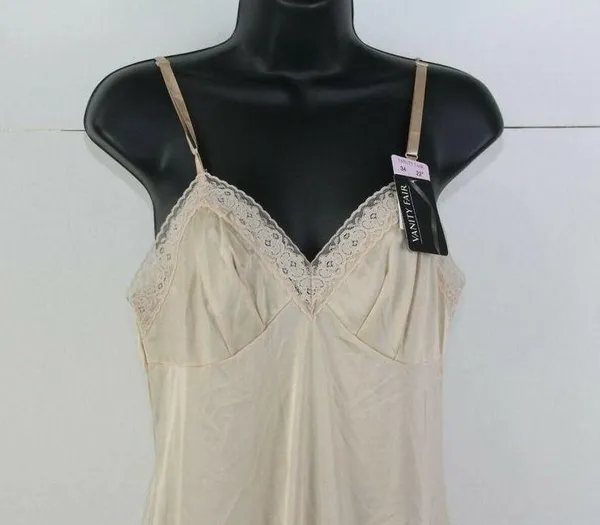 NWT Ladies/Women's Vintage Vanity Fair Long Nylon Nightgown Size 34 L - Image 2