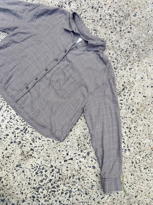 American Eagle Outfitters Cropped Flannel - Image 2