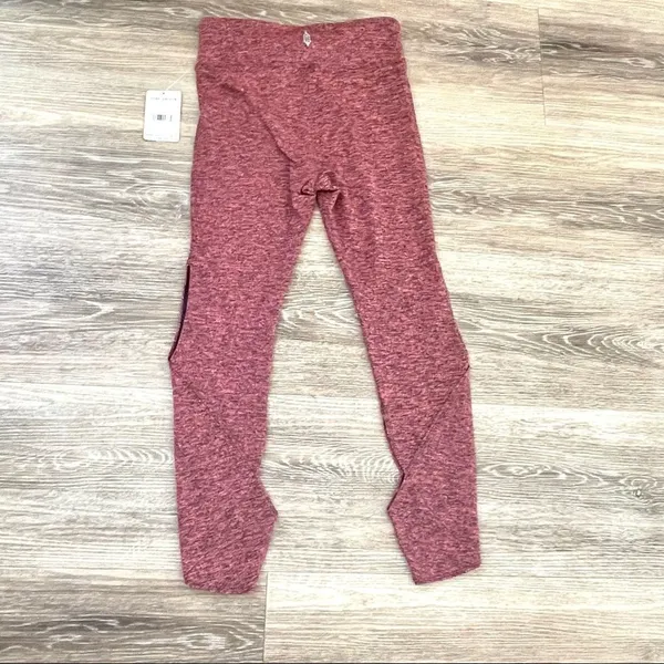 Free People movement coral cut out leggings NWT - Image 4
