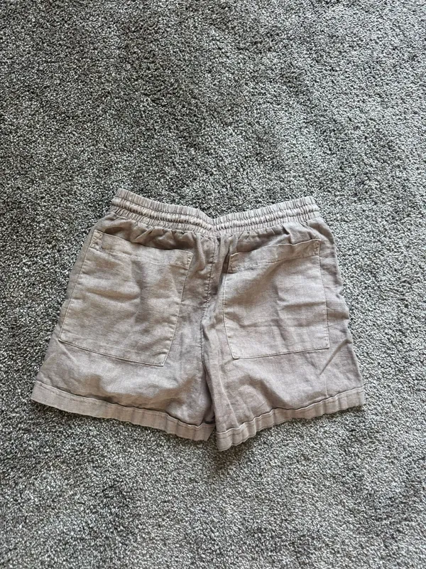 Universal Threads Casual shorts - Image 2