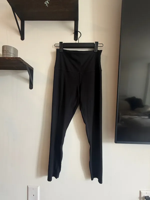 Lululemon High-Rise Black Women's Align Leggings - Image 3