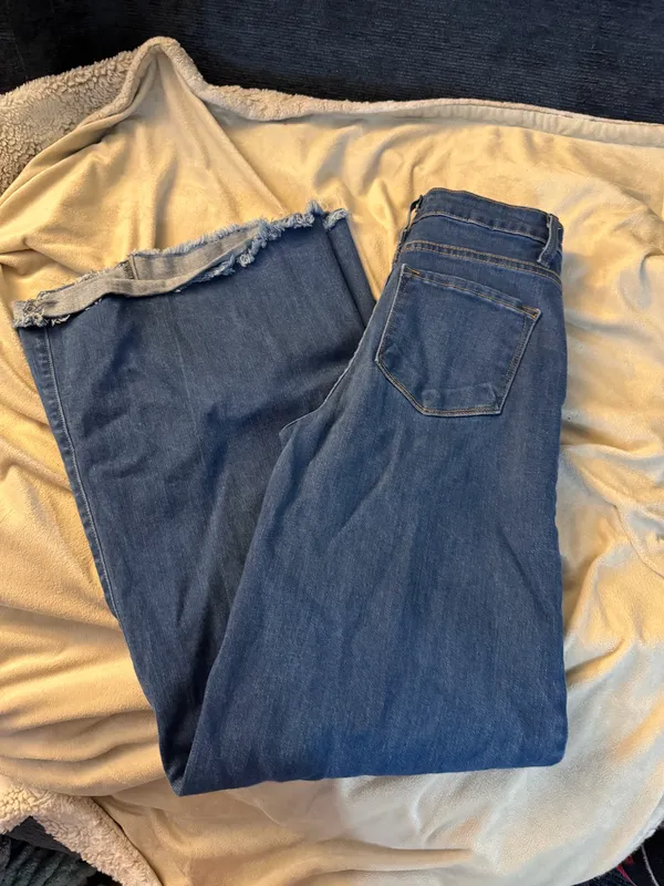 O2 Denim Flare Jeans High-Waisted - Image 2