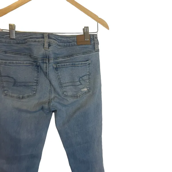 American Eagle Women's Size 6 Light Wash‎ Distressed Skinny Jeans - Image 6