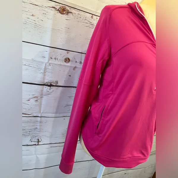 Vintage Nike Woman’s Soft & Stretchy Pink Quarter Zip Pullover Size Medium 8-10 - Image 3