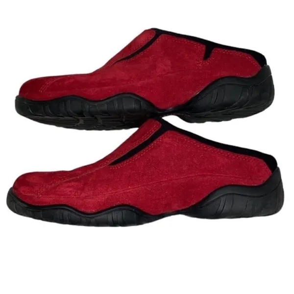 Hush Puppies Women's Red 360 Leather Slip on Shoes(Size 6W) - Image 4