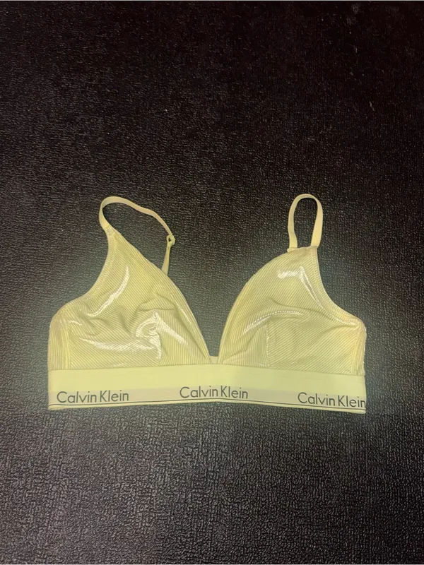 CALVIN KLEIN velvet bra size small - Image 2