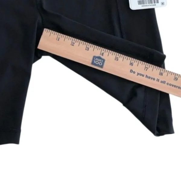 Lululemon Sweat Your Heart Out Short 8” inseam Black size 6 - Image 11