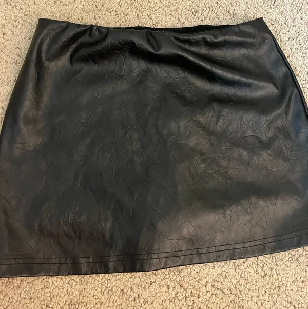 Black skirt  - Image 4