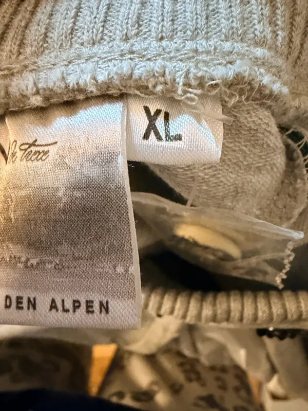 Alpin de luxe Oktoberfest Sweatpants Gray Trachten Pants with Embroidery - Image 8