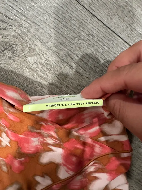Aerie offline real me High-Waist Floral Print Leggings in Peach & White - Image 13