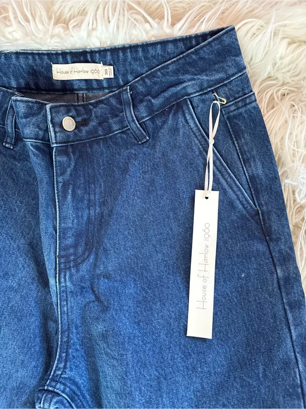House of Harlow 1960 Reva Straight Leg Jeans Medium Wash NWT 30/10 - Image 2