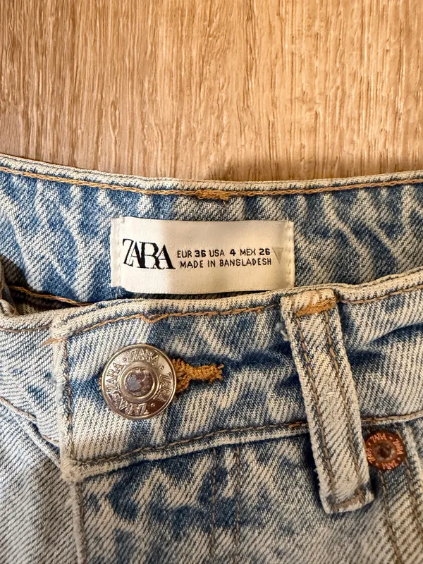 ZARA Shorts Denim - Image 3