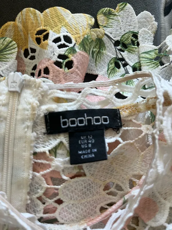 Floral Mini Dress Boohoo Puff Sleeve - Image 4